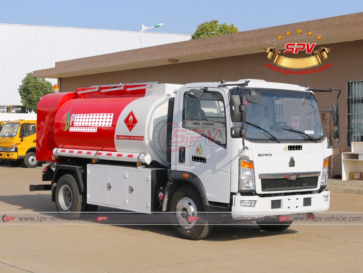 6,000 Litres Refueler Truck Sinotruk - RF 6,000 Litres Refueler Truck Sinotruk - RF